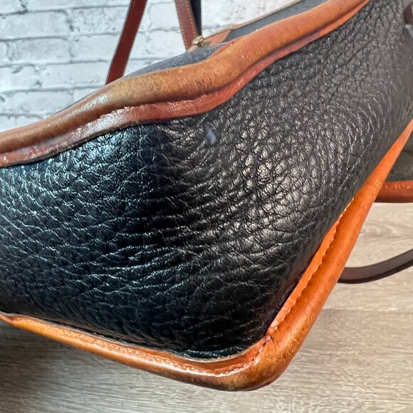 vintage 1990s Dooney & Bourke Surrey Carrier crossbody black pebbled  Leather - Picture 6 of 10